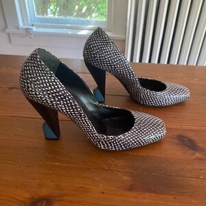 Balenciaga Paris snake skin black white sculpture runway block heel pumps 39